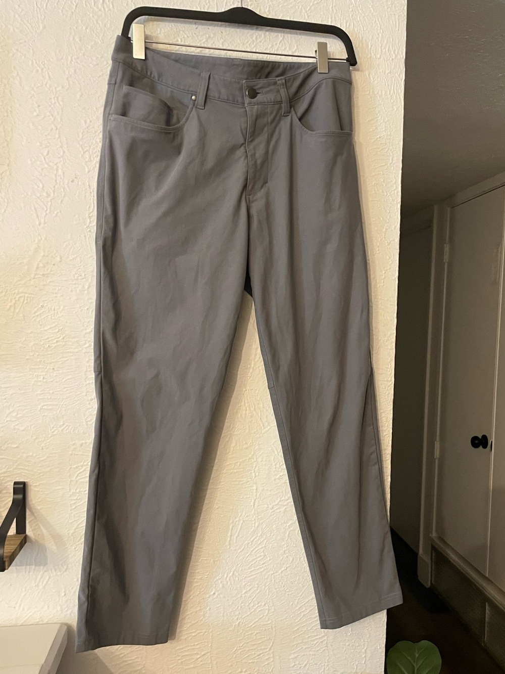lululemon athletica Men's Gray Straight-Leg Pants